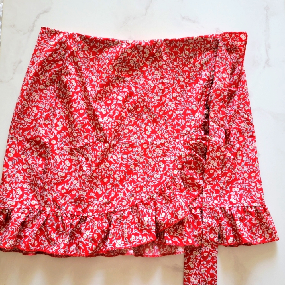 Red flowy skirt